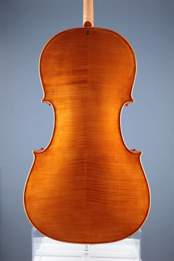 Leonhardt Rainer W. - Mittenwald Anno 2025 - Die leichte Flamme -7/8 Cello - C-404